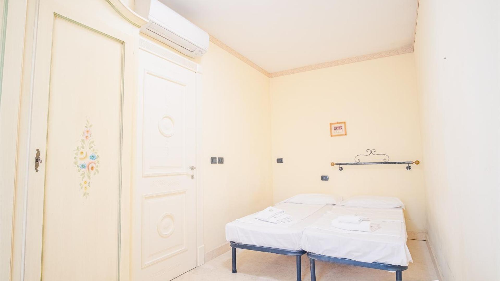 Relais Du Lac Village - Italian Homing Desenzano del Garda Szoba fotó